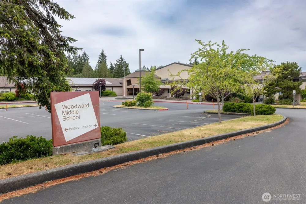 9495 Bucsit Lane NE Bainbridge Island, WA 98110