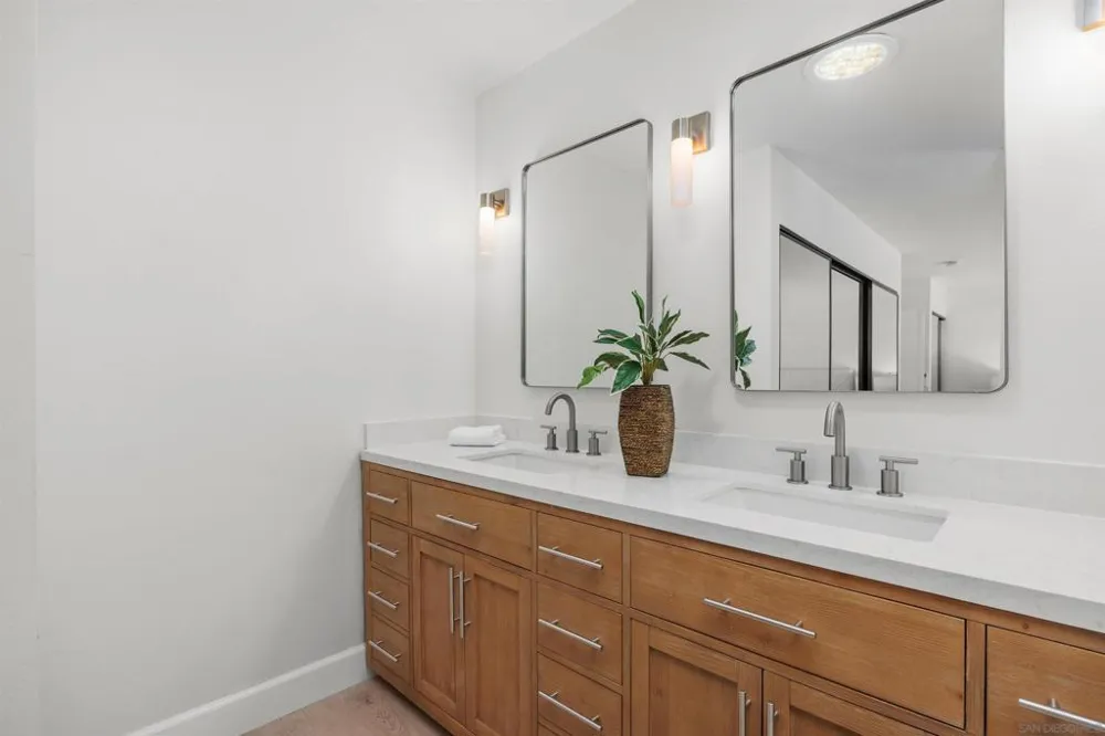 2286 Caminito Preciosa Norte La Jolla, CA 92037