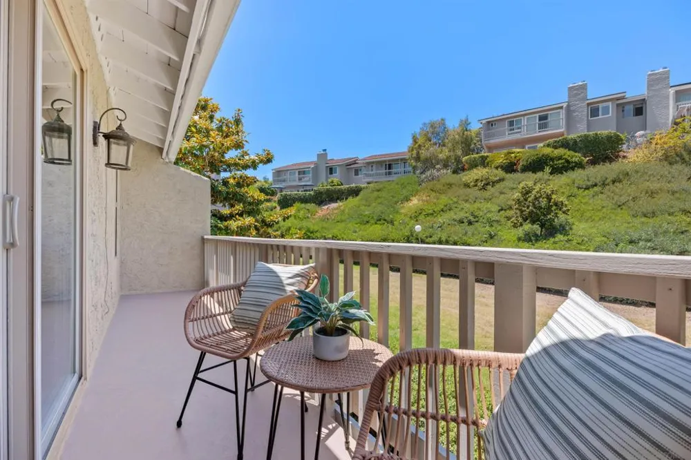 2286 Caminito Preciosa Norte La Jolla, CA 92037