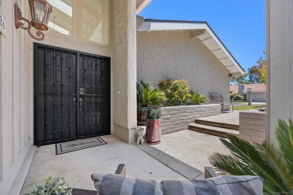 2286 Caminito Preciosa Norte La Jolla, CA 92037