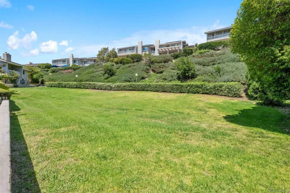 2286 Caminito Preciosa Norte La Jolla, CA 92037