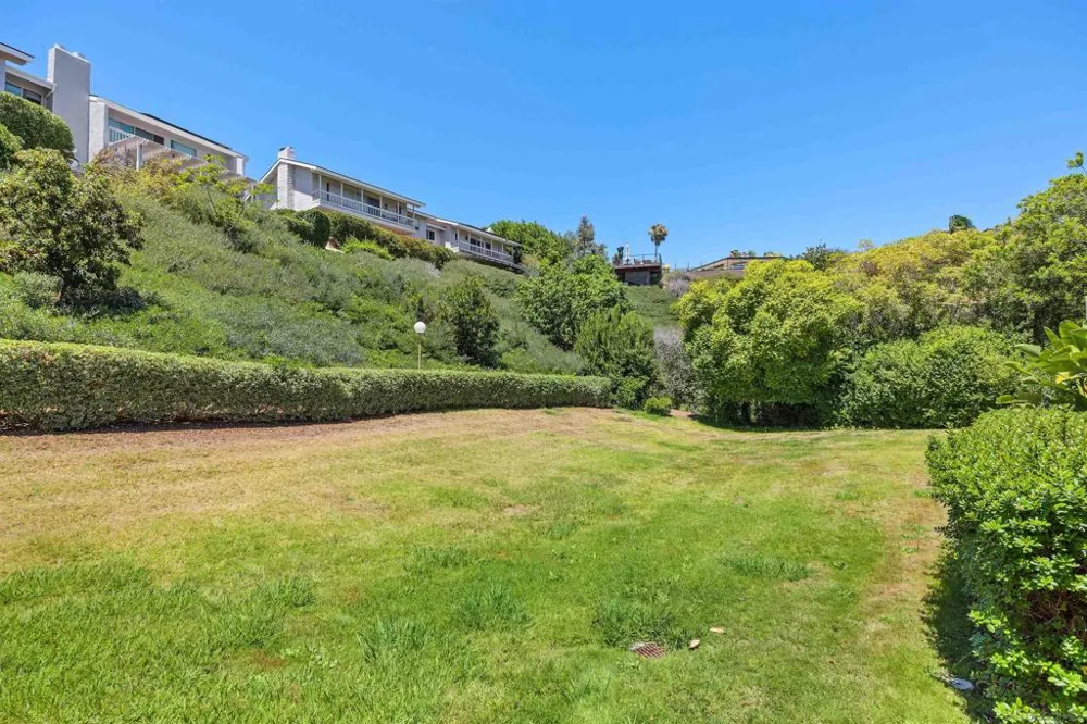 2286 Caminito Preciosa Norte La Jolla, CA 92037