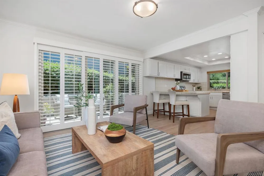 2286 Caminito Preciosa Norte La Jolla, CA 92037