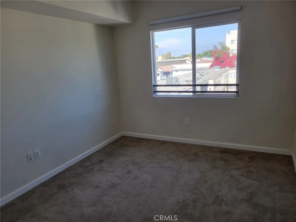 9126 Langdon Avenue #303 North Hills, CA 91343