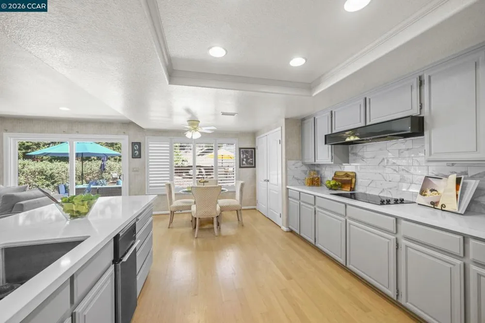 3385 Green Meadow Dr Danville, CA 94506