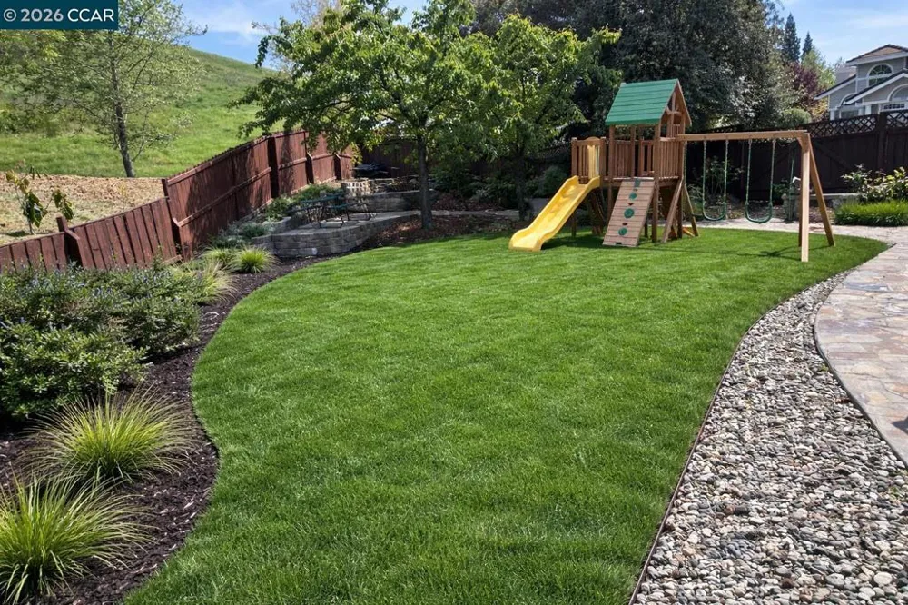 3385 Green Meadow Dr Danville, CA 94506