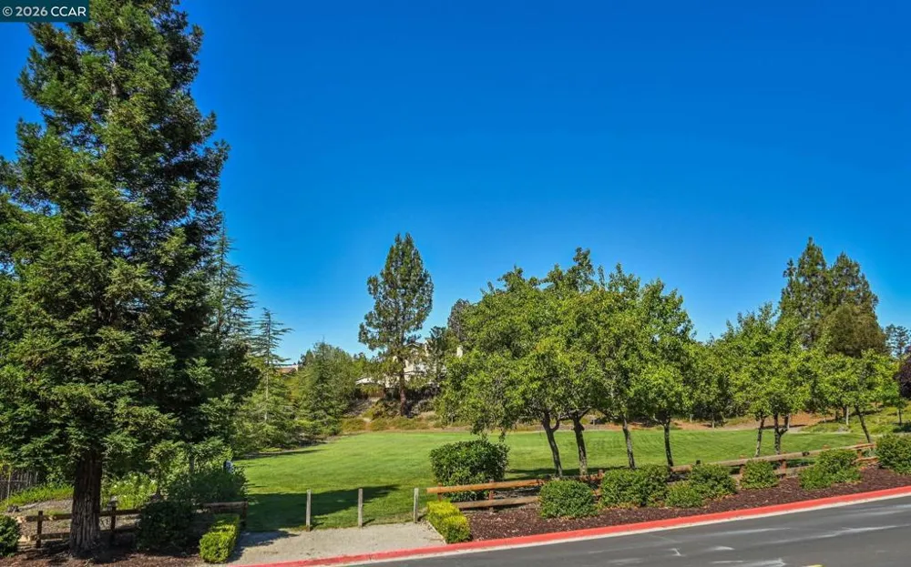 3385 Green Meadow Dr Danville, CA 94506