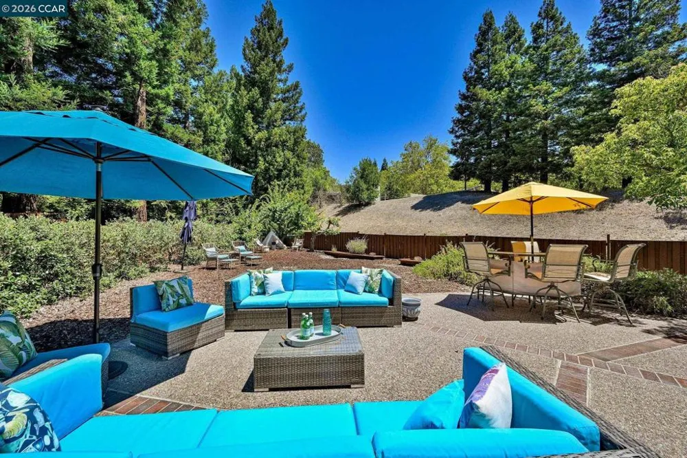 3385 Green Meadow Dr Danville, CA 94506