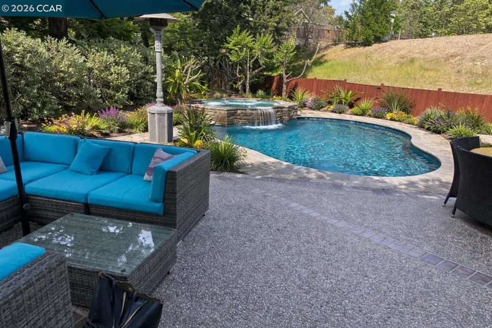 3385 Green Meadow Dr Danville, CA 94506