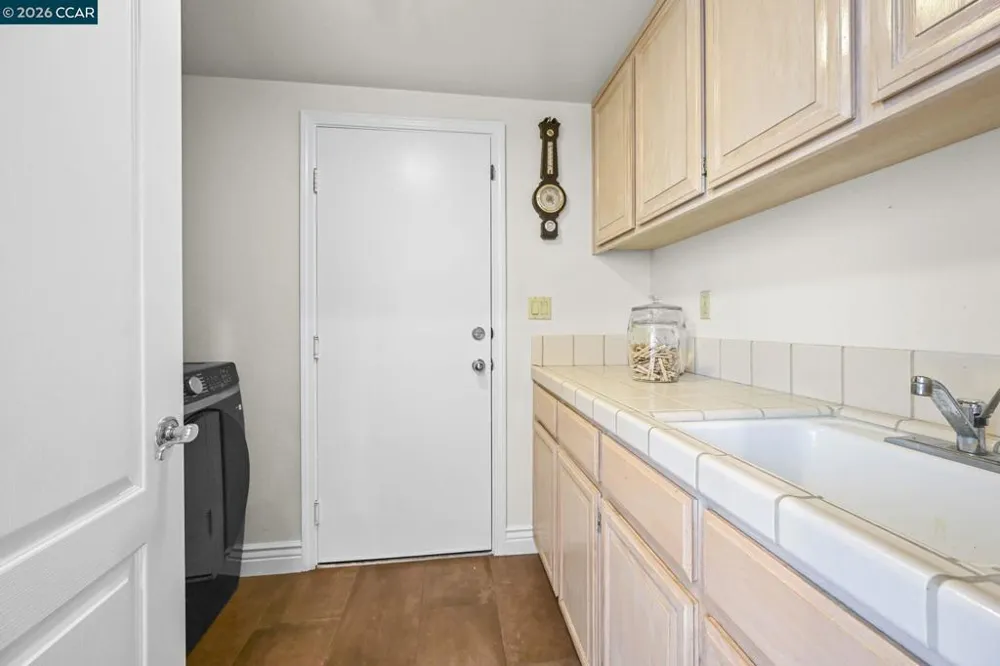 3385 Green Meadow Dr Danville, CA 94506