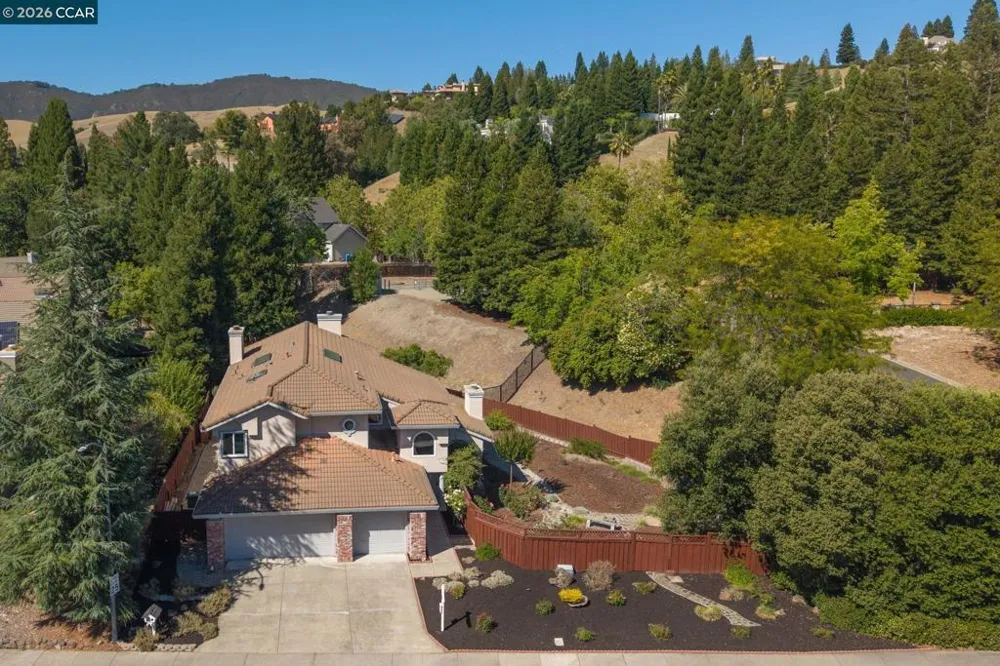 3385 Green Meadow Dr Danville, CA 94506