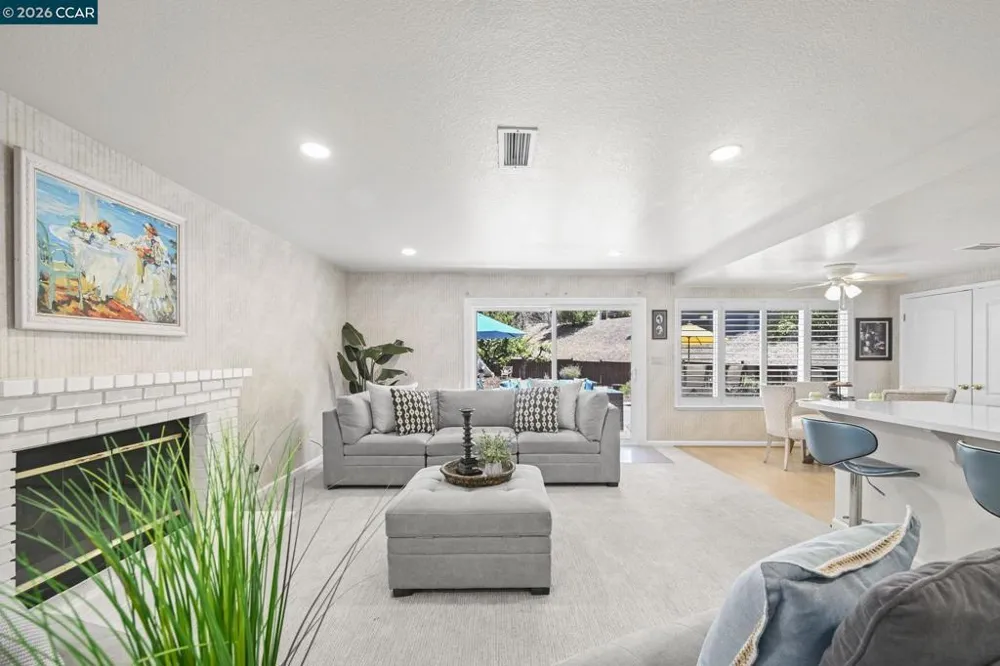 3385 Green Meadow Dr Danville, CA 94506