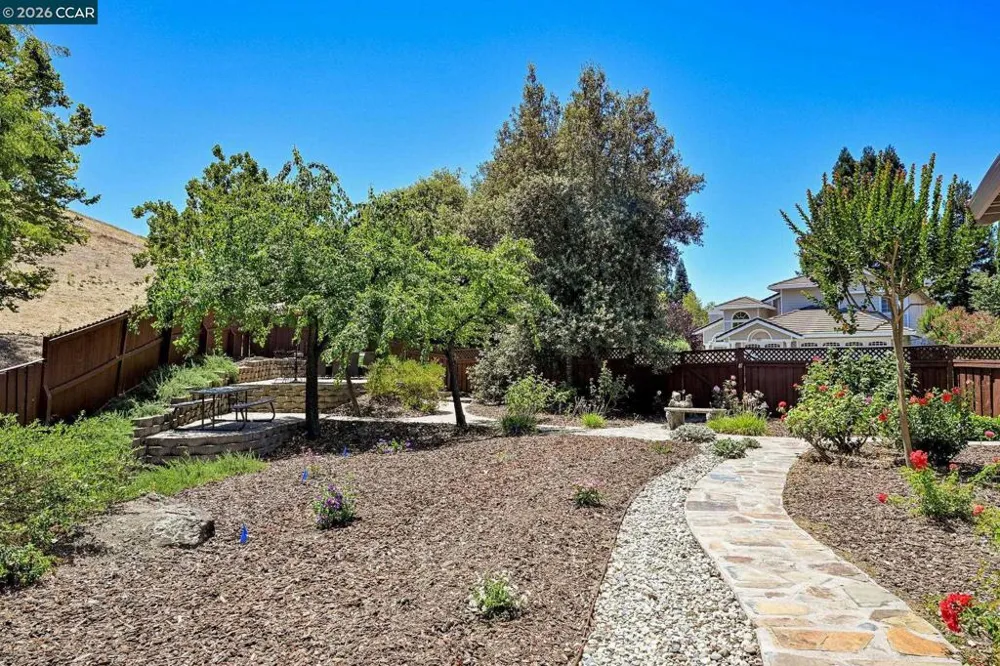 3385 Green Meadow Dr Danville, CA 94506