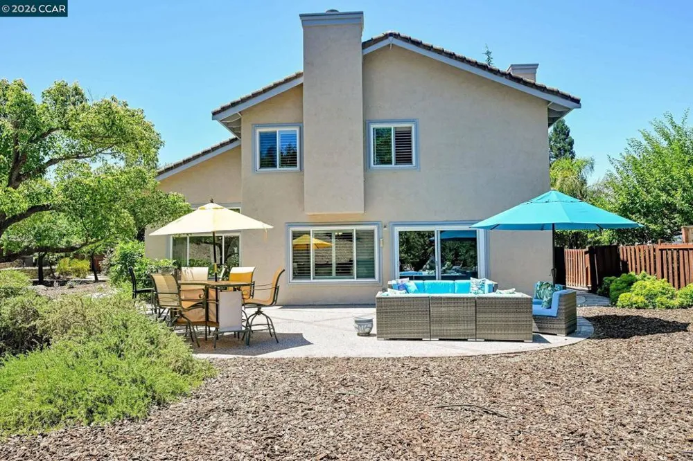 3385 Green Meadow Dr Danville, CA 94506