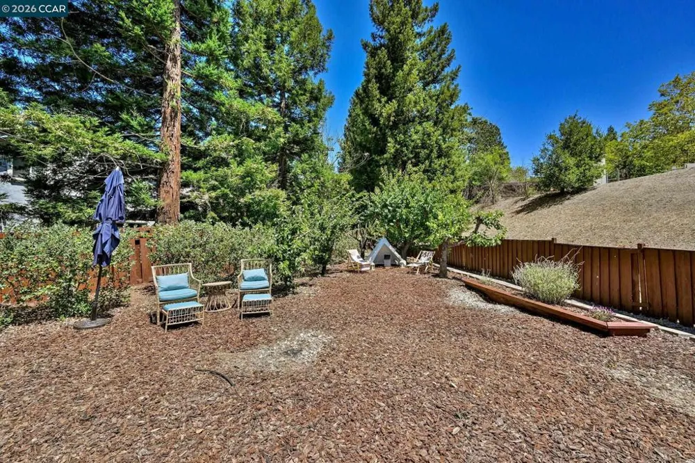 3385 Green Meadow Dr Danville, CA 94506