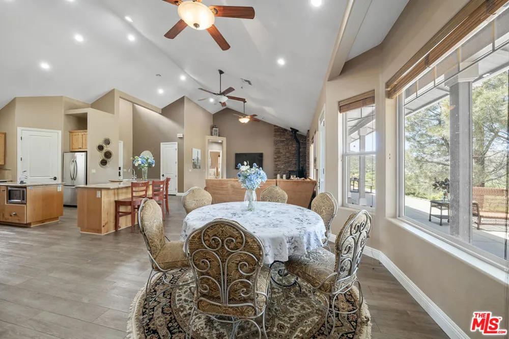 18087 Newview Drive Lake Hughes, CA 93532