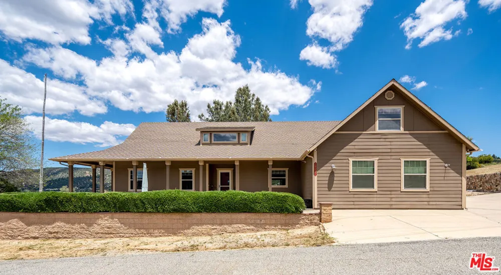18087 Newview Drive Lake Hughes, CA 93532