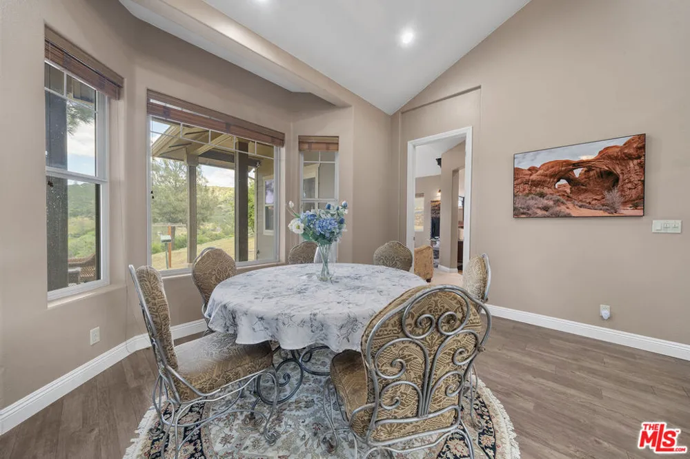 18087 Newview Drive Lake Hughes, CA 93532