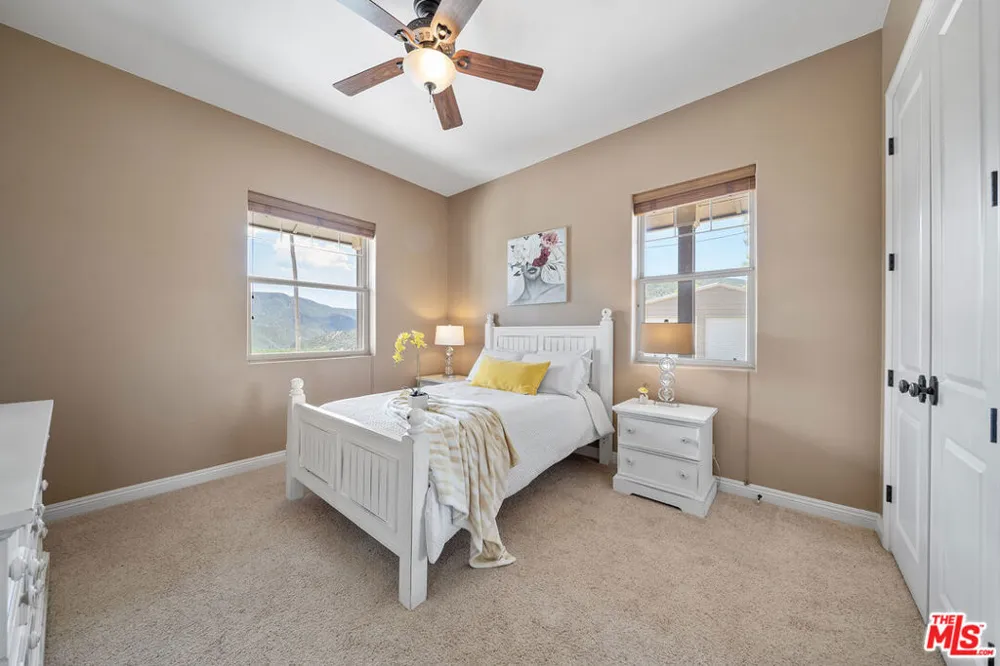 18087 Newview Drive Lake Hughes, CA 93532