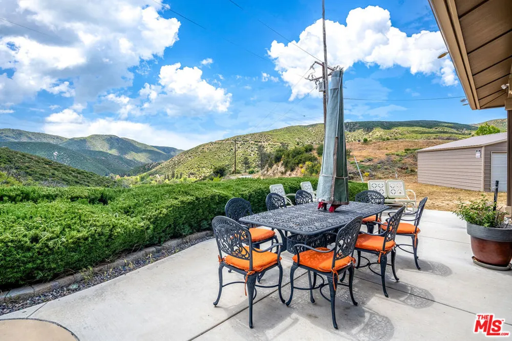 18087 Newview Drive Lake Hughes, CA 93532