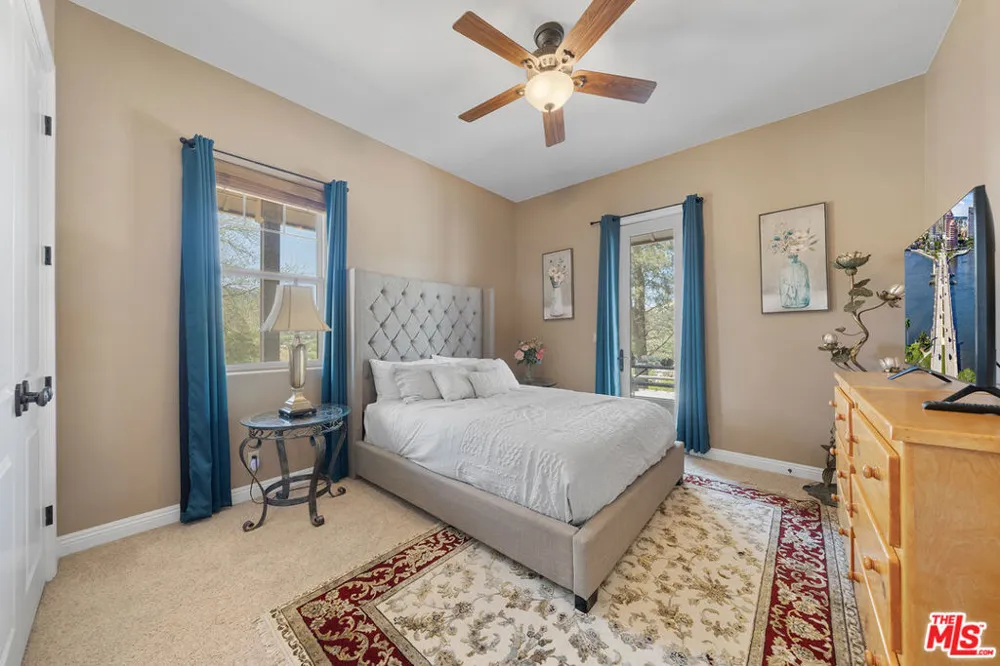 18087 Newview Drive Lake Hughes, CA 93532