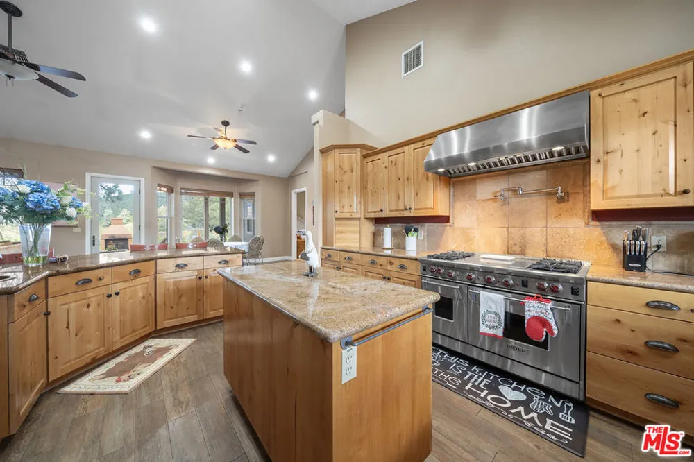 18087 Newview Drive Lake Hughes, CA 93532