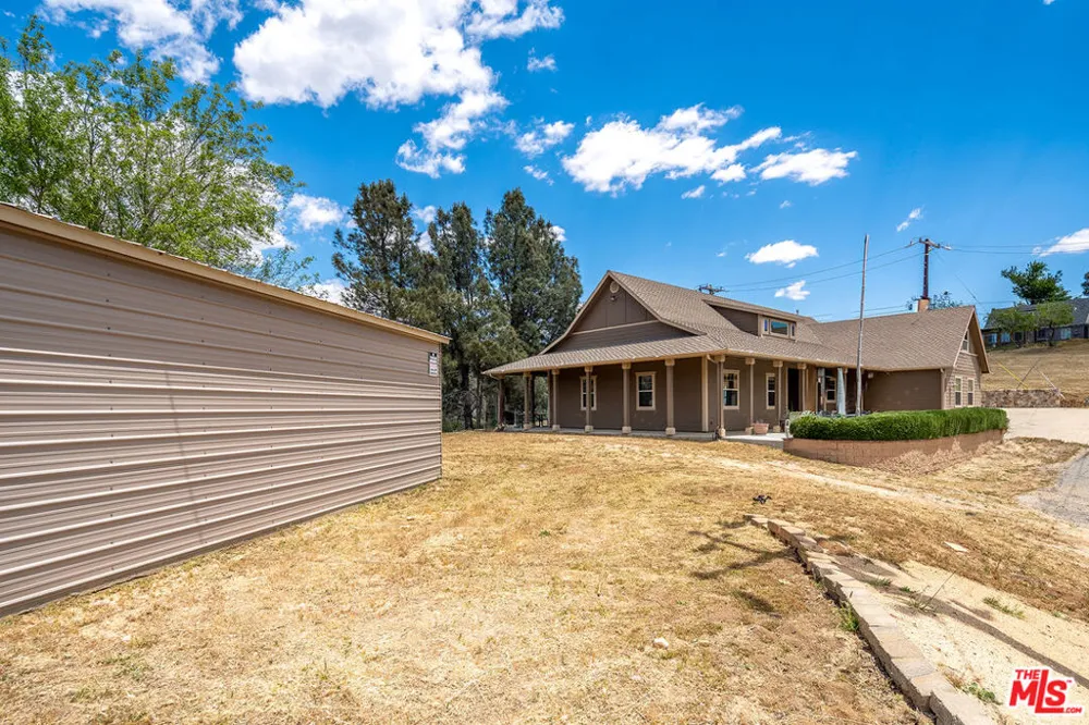 18087 Newview Drive Lake Hughes, CA 93532