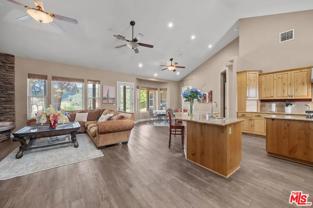 18087 Newview Drive Lake Hughes, CA 93532