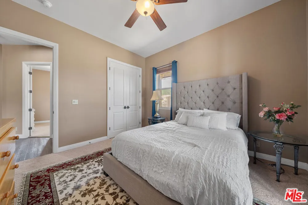 18087 Newview Drive Lake Hughes, CA 93532