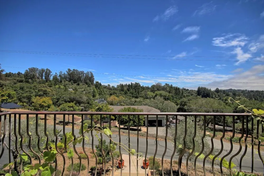 Address Not Shown Aptos, CA 95003