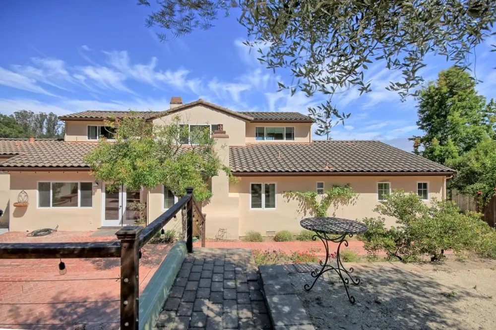 Address Not Shown Aptos, CA 95003