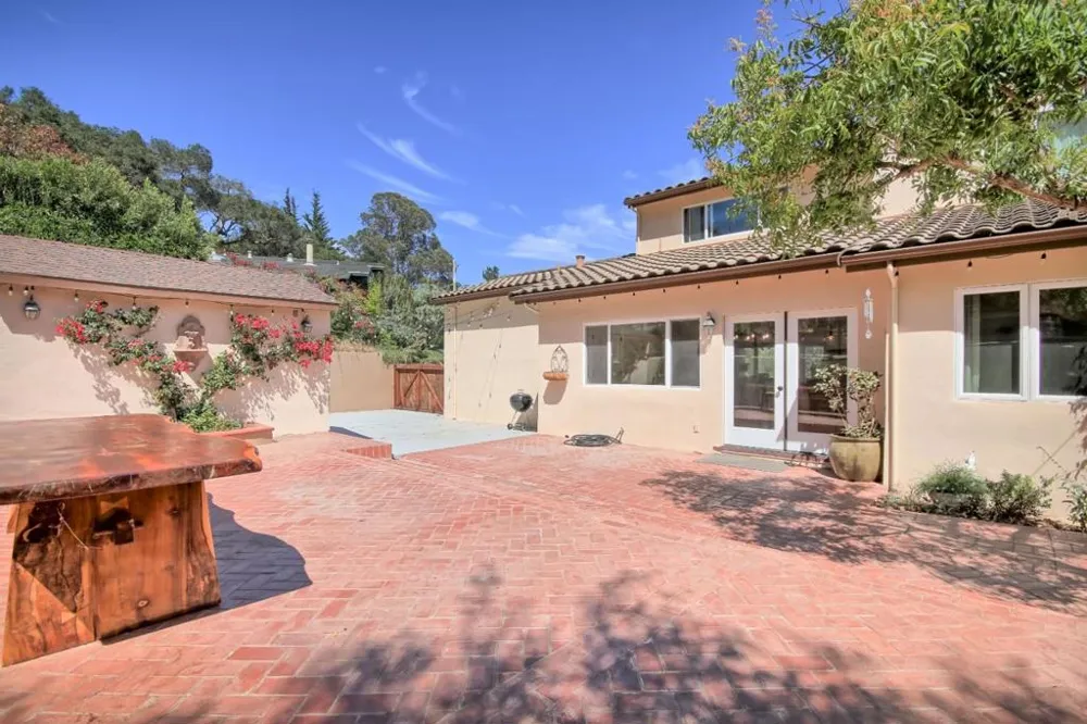 Address Not Shown Aptos, CA 95003