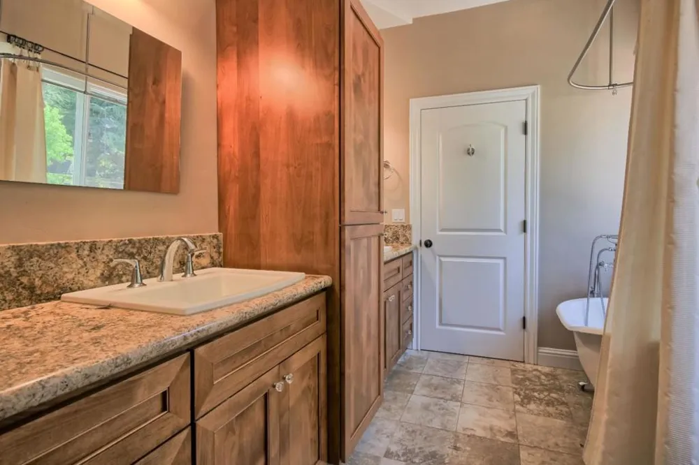 Address Not Shown Aptos, CA 95003