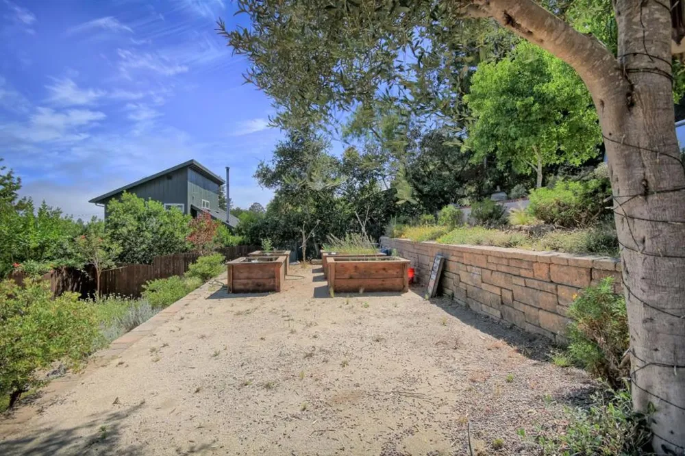 Address Not Shown Aptos, CA 95003