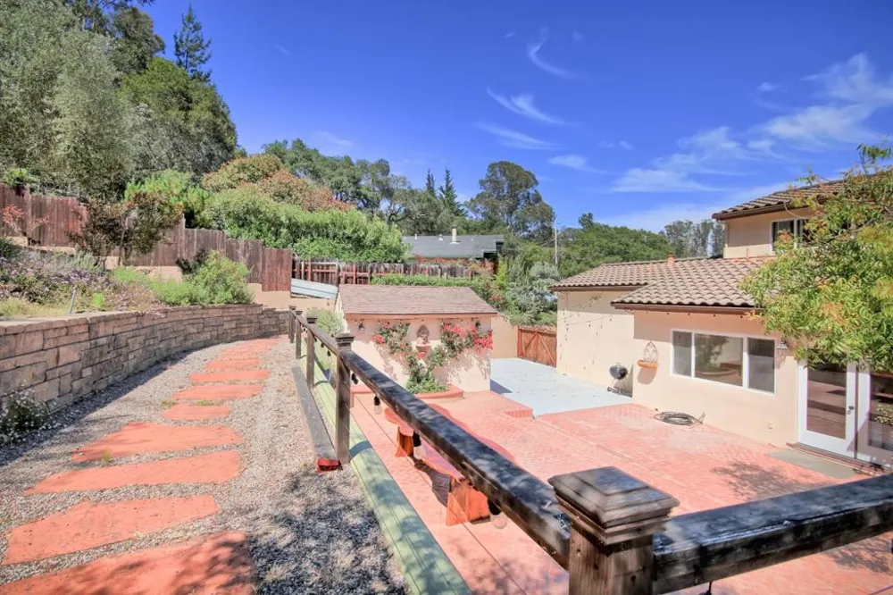 Address Not Shown Aptos, CA 95003