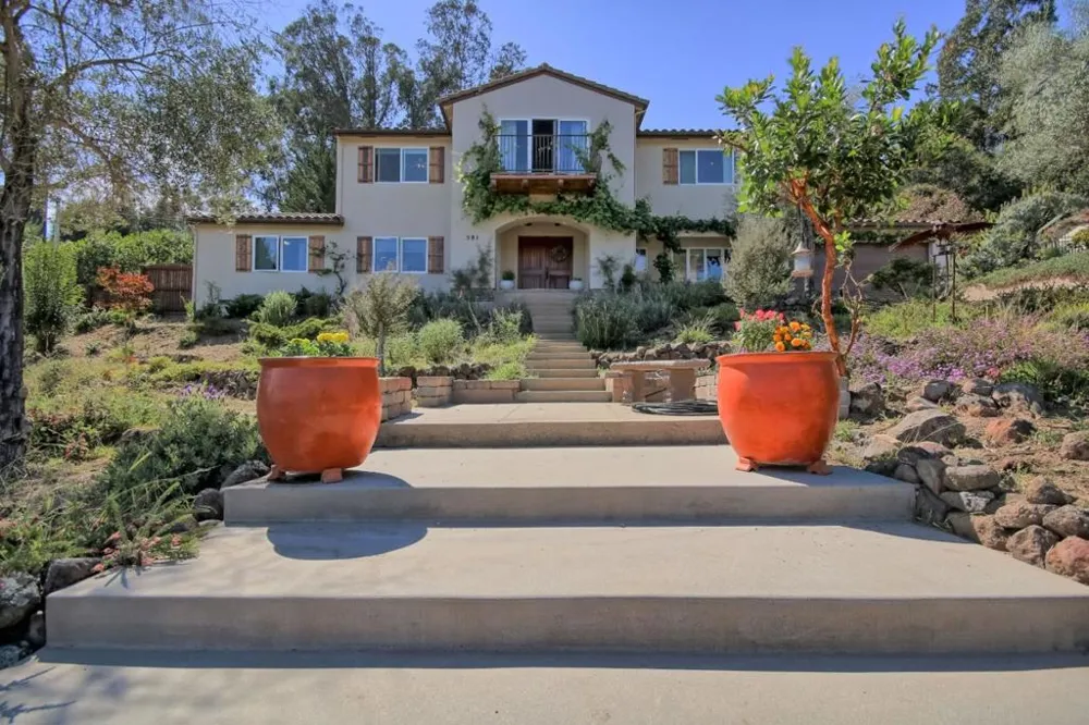 Address Not Shown Aptos, CA 95003