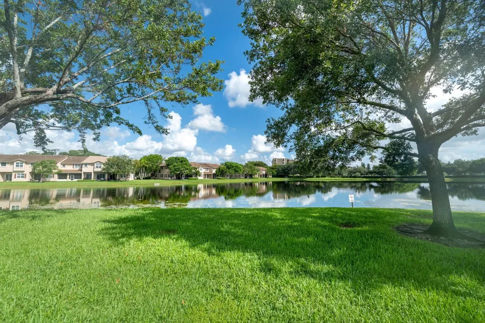 3501 Lakeside Drive Davie, FL 33328