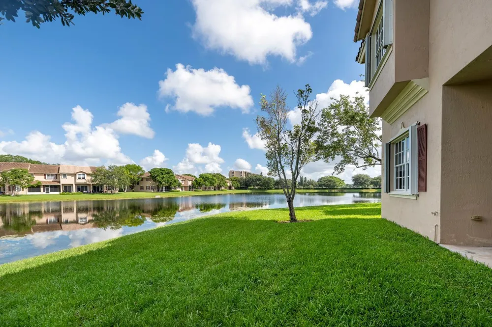 3501 Lakeside Drive Davie, FL 33328