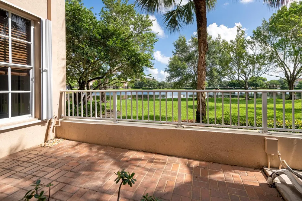 3501 Lakeside Drive Davie, FL 33328