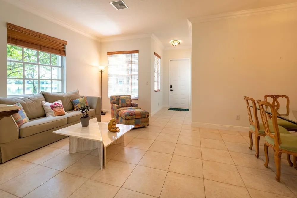 3501 Lakeside Drive Davie, FL 33328