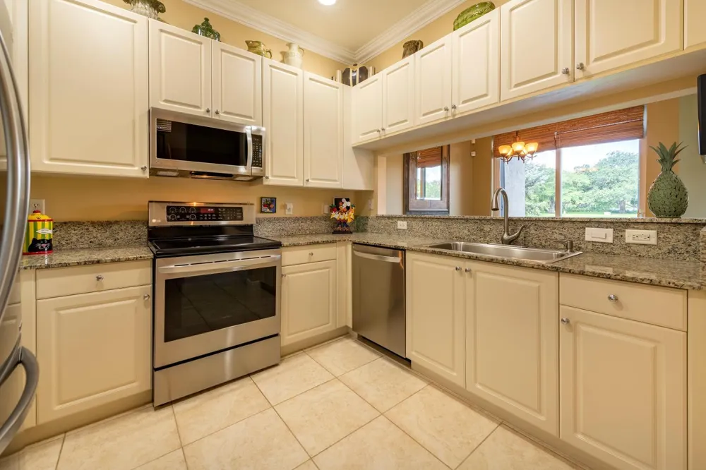 3501 Lakeside Drive Davie, FL 33328