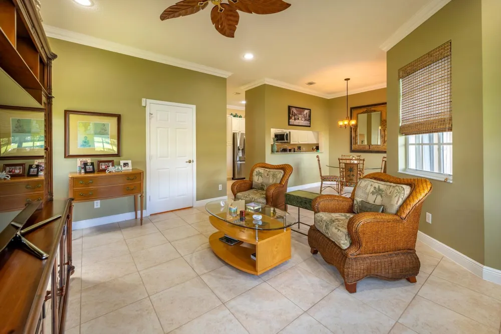 3501 Lakeside Drive Davie, FL 33328