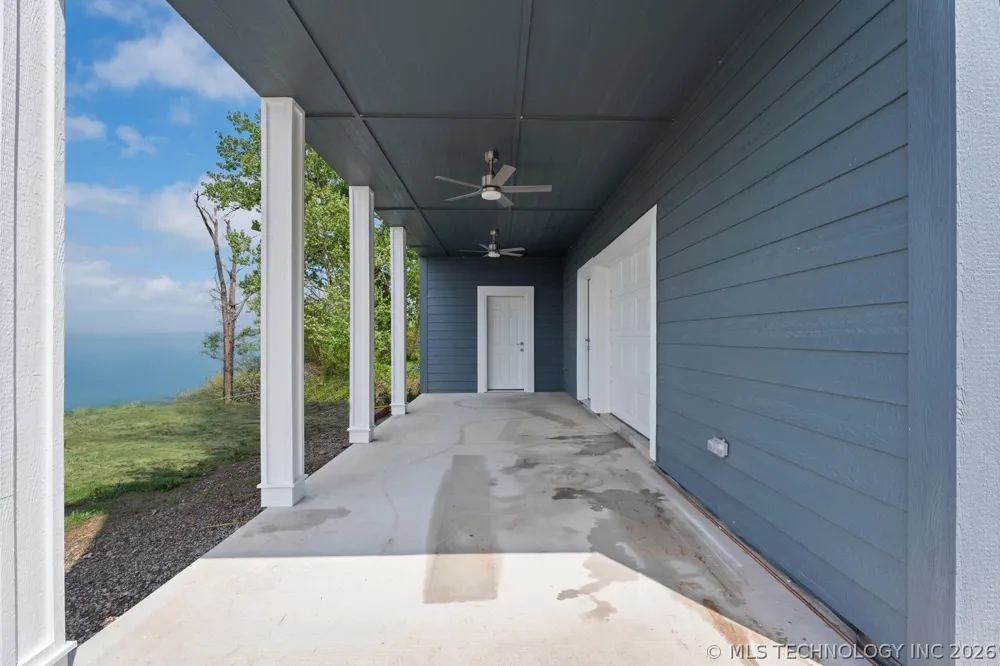 1664 Pin Oak Street Grove, OK 74344
