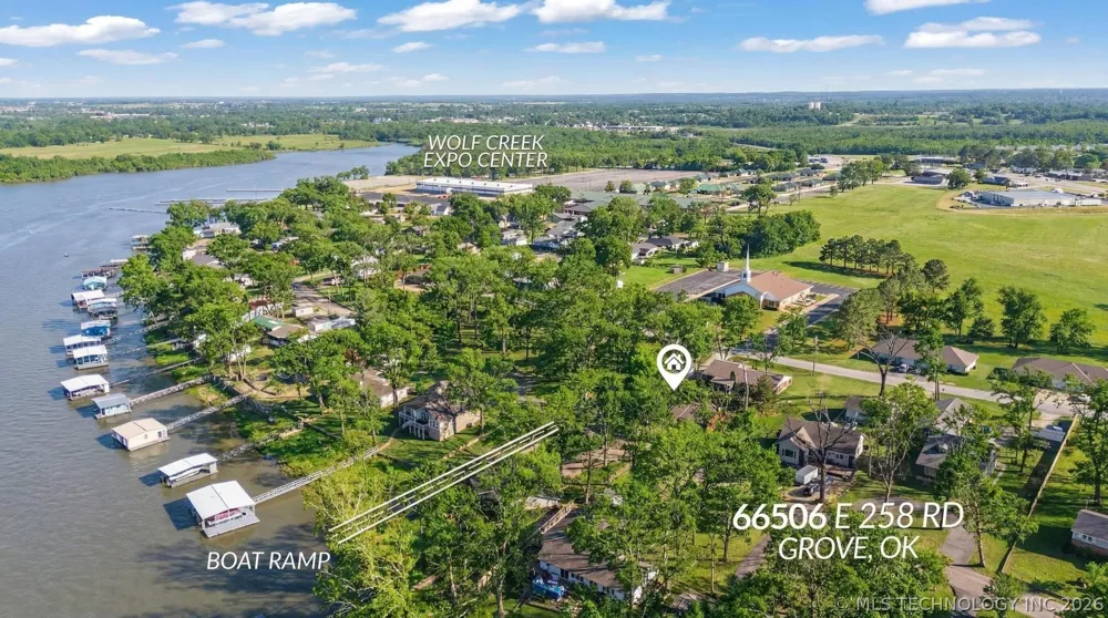1106 Red Bud Drive Grove, OK 74344