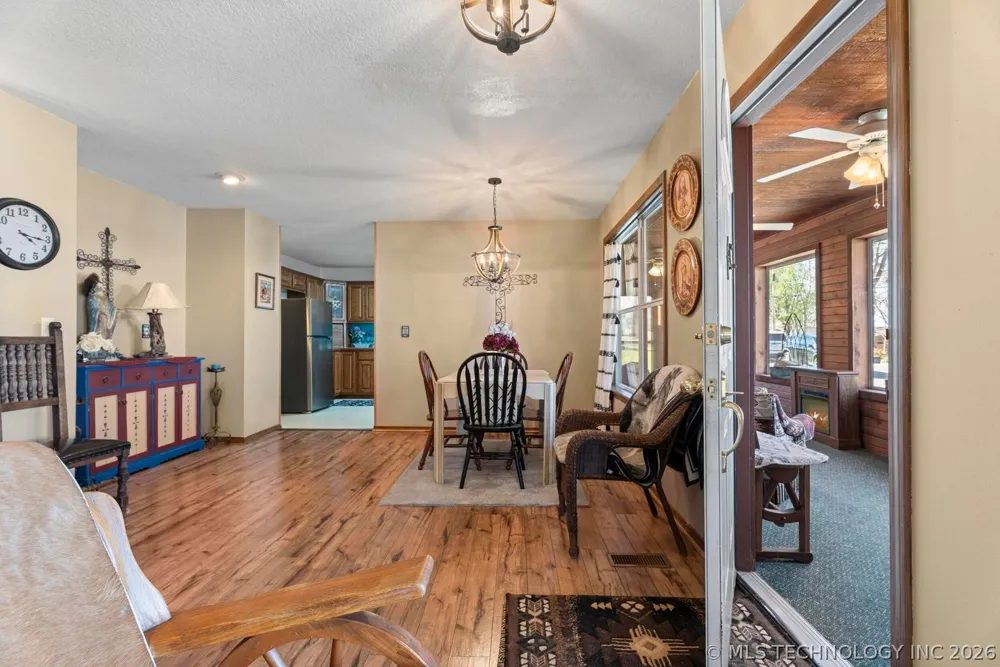 1106 Red Bud Drive Grove, OK 74344