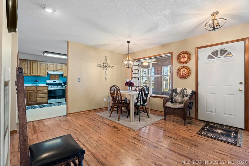 1106 Red Bud Drive Grove, OK 74344