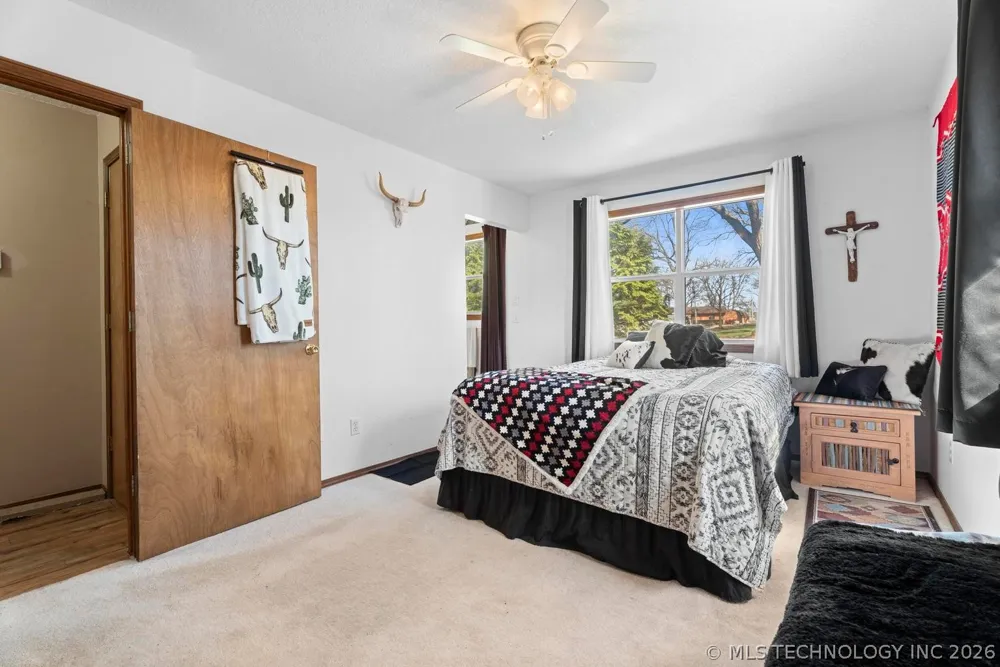 1106 Red Bud Drive Grove, OK 74344