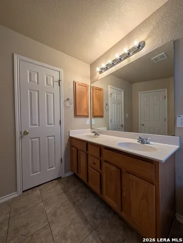 249 VAL VERDE DR New Braunfels, TX 78130