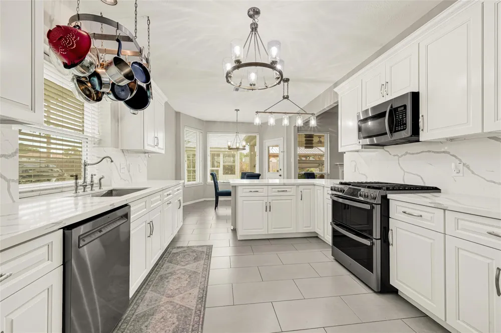 2205 W Van Trease Drive Deer Park, TX 77536