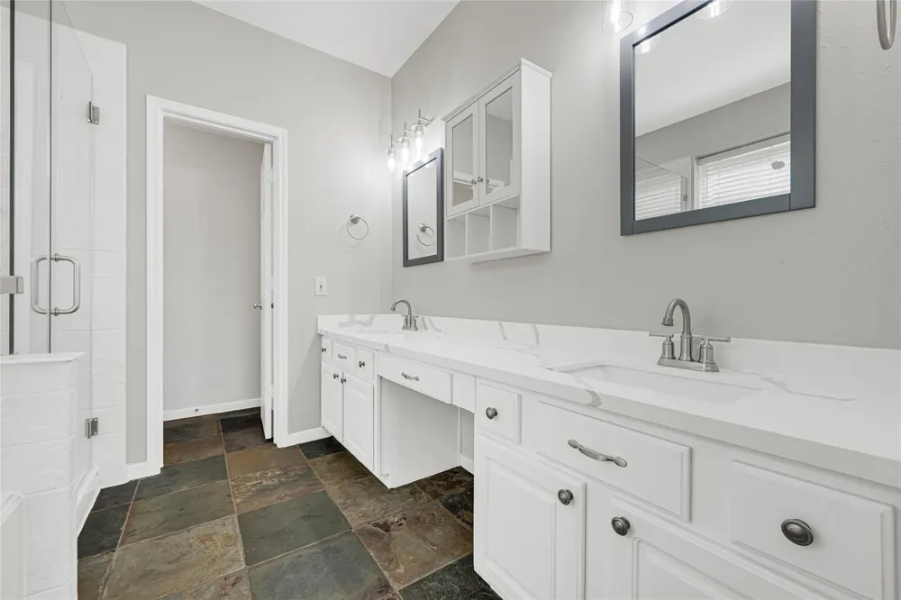 2205 W Van Trease Drive Deer Park, TX 77536